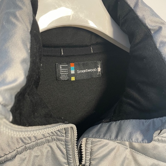 Smartwool Smartloft 150 Insulated Puffer Vest, Silver, Merino Wool, Size Small - Picture 5 of 6